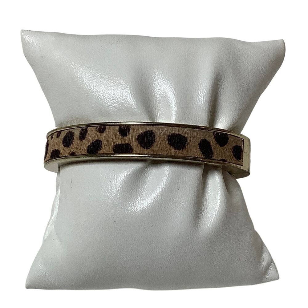 J Crew Gold Tone Leopard Calf Hair Hinged Bangle Bracelet Preppy Chic F16-46